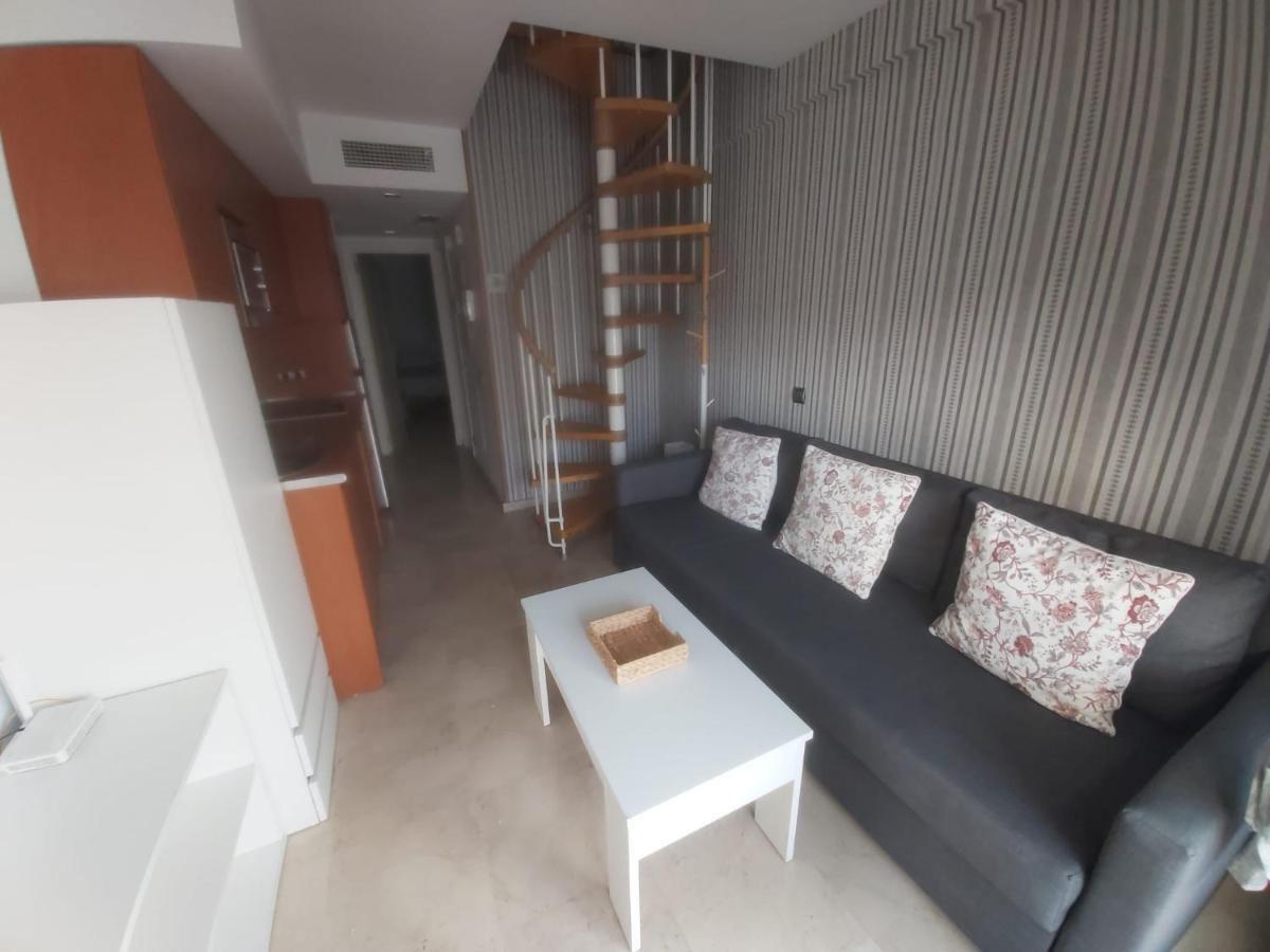 Atico Quintero Apartment เบนัลมาเดนา ภายนอก รูปภาพ